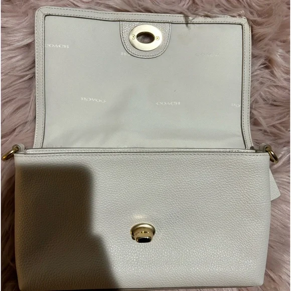 Coach turn lock purse - Picture 3 of 6